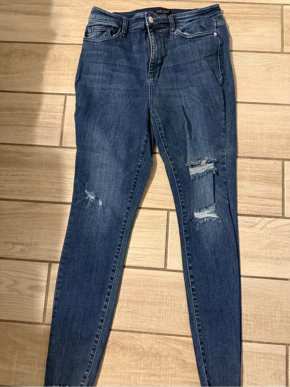 Judy Blue Medium Wash Distressed Raw Hem Skinny Jeans size 13/31